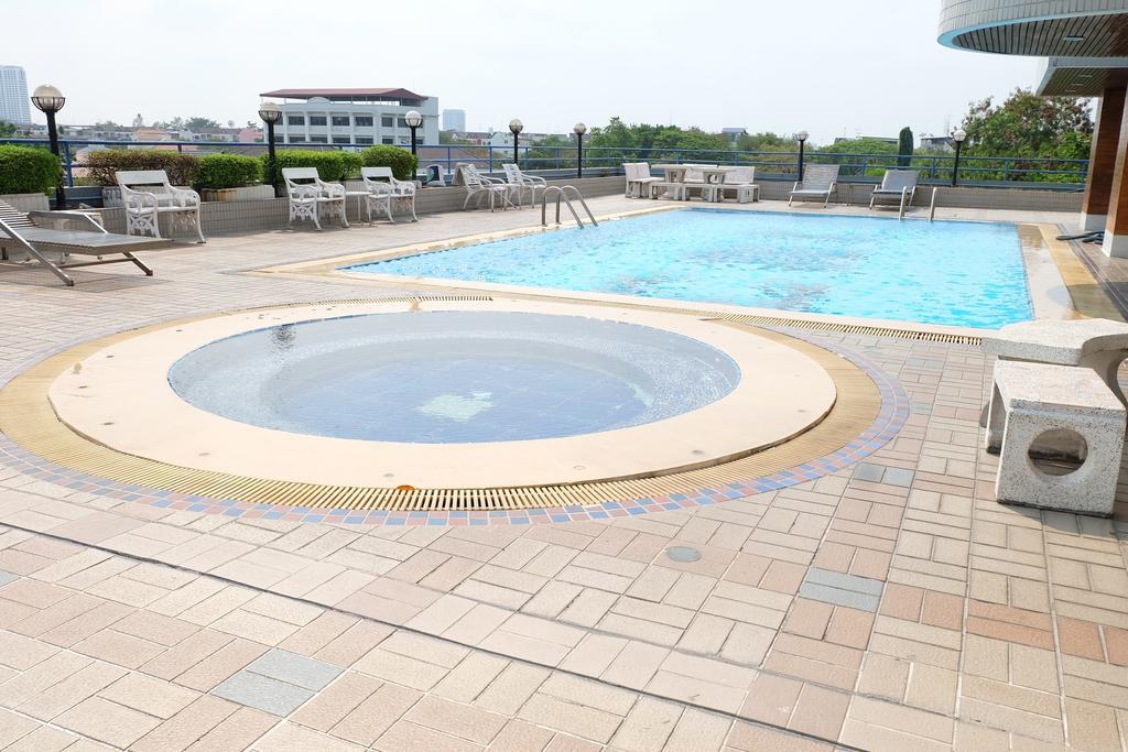 방콕 Cnk Mansion 아파트 호텔 외부 사진